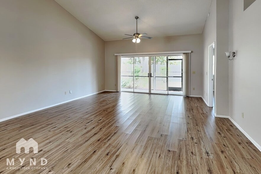 Building Photo - 2800 Falling Tree Cir