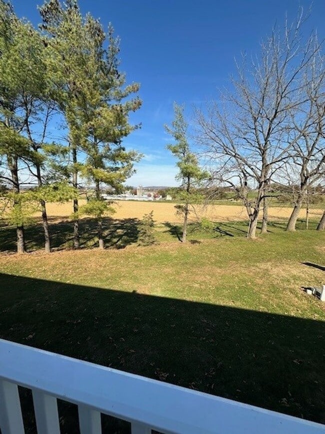 Building Photo - Leola 2 Bedroom 2nd floor