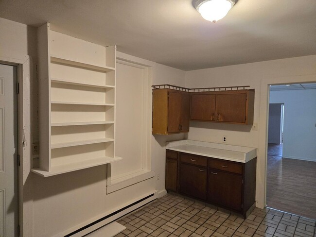 Building Photo - 831 N 7th St