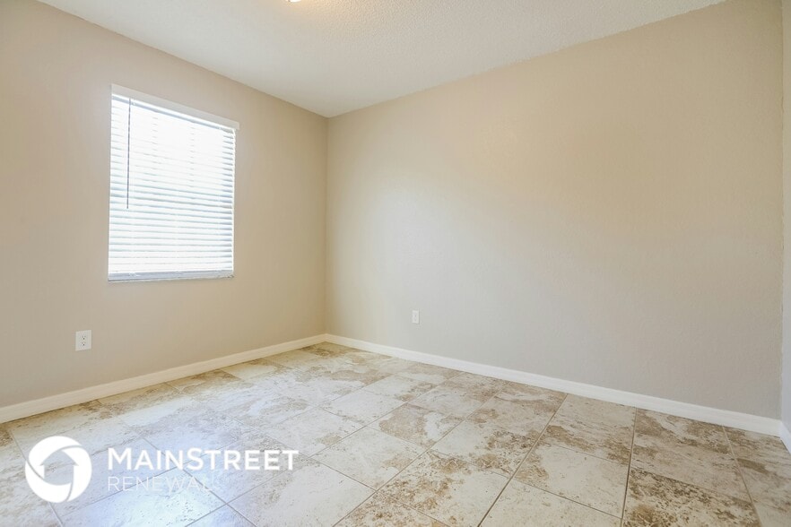 Building Photo - 22225 Seaton Ave