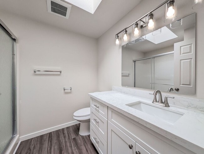 Building Photo - 5411 99th Pl NE