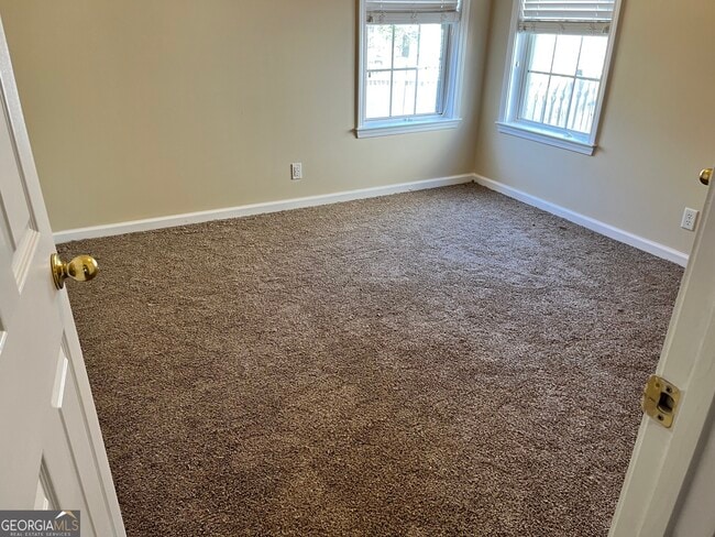 Building Photo - 99 High Pt N Dr