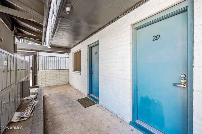 Primary Photo - 3025 N 32nd St