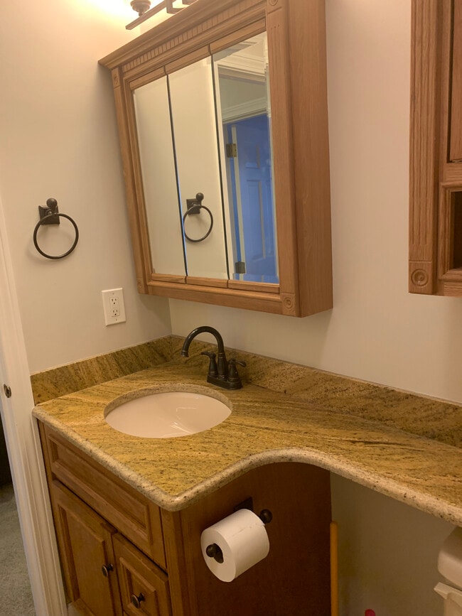 Building Photo - 142 Quincy Shore Dr