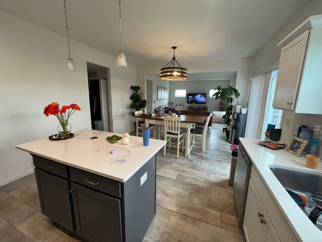 Building Photo - 4-bedroom, 2.5 bathroom, unfurnished New Construction (2022) Home