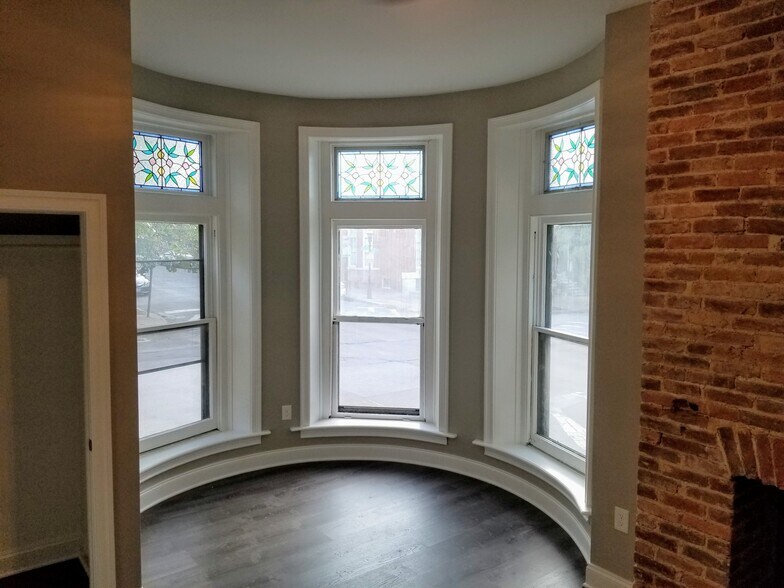 Building Photo - 1331 Park Ave