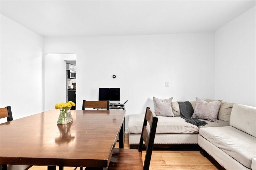 Building Photo - 345 Lowell St