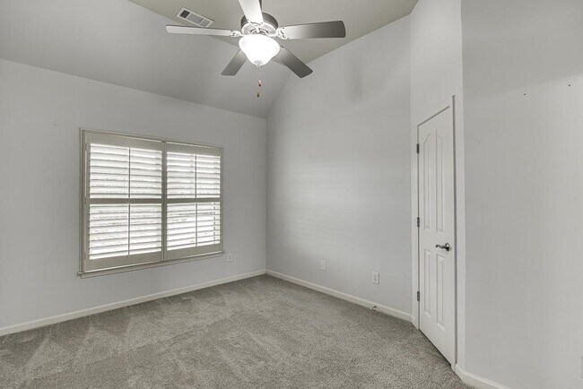 Building Photo - 4537 Grandview Pkwy