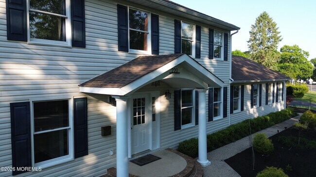 Building Photo - 220 Branch Ave