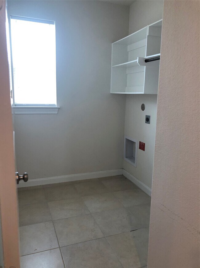 Building Photo - 12034 Dunsmore Gln Xing