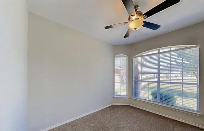 Building Photo - AVAILABLE NOW