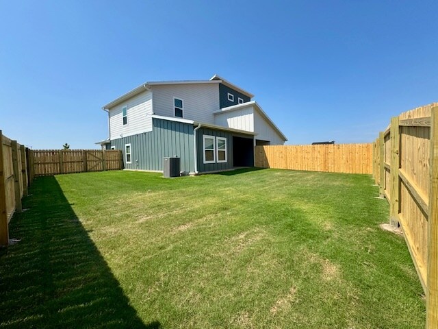 Building Photo - 1703 Casuarina Dr