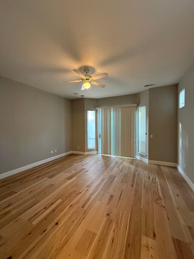Building Photo - 1509 Cape Cod St