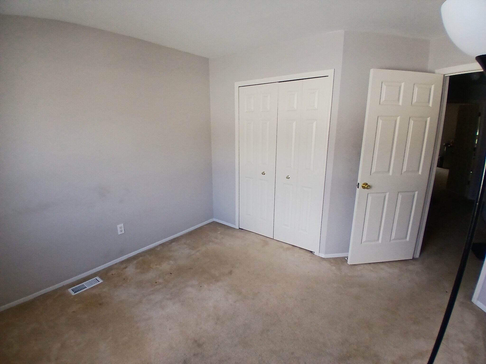 Building Photo - 257 Stonegate W