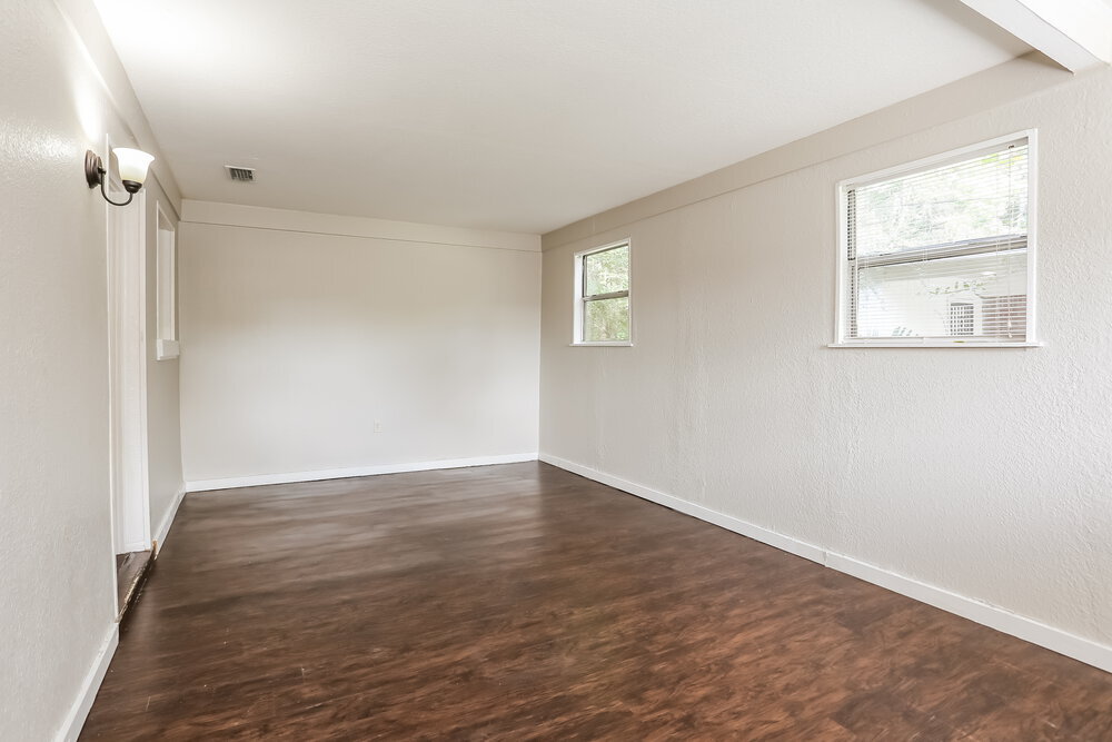 Building Photo - 6812 Hawkins Ct