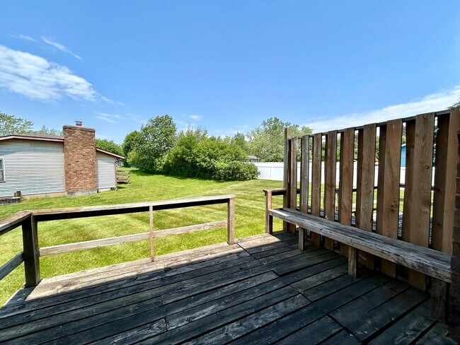 Building Photo - Countrywood Court SE 4544-4546