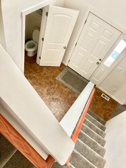 Building Photo - 312 G St NE