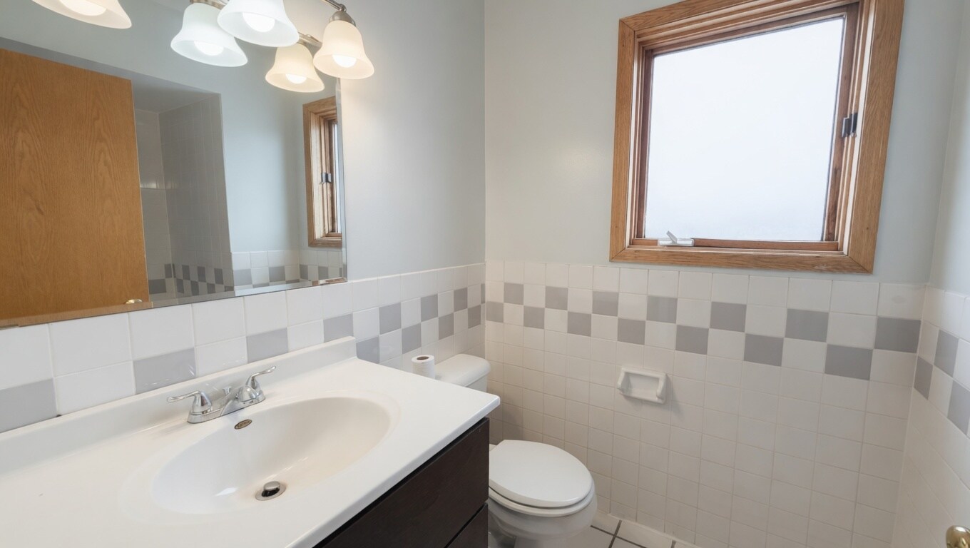 Building Photo - 1340 N Campbell Ave