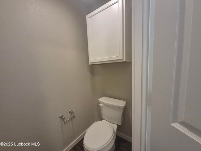 Building Photo - 2109 N Jayton Ave