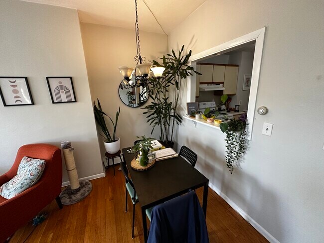 Building Photo - 538 Massachusetts Ave