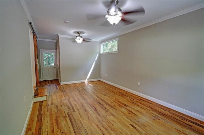 Building Photo - 2968 Fantasy Ln