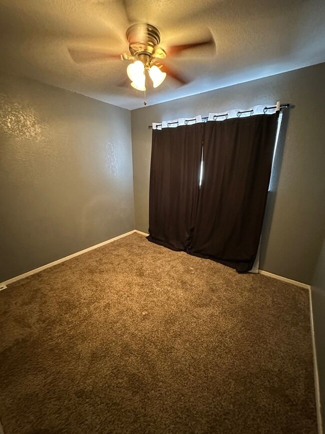 Building Photo - Home for rent