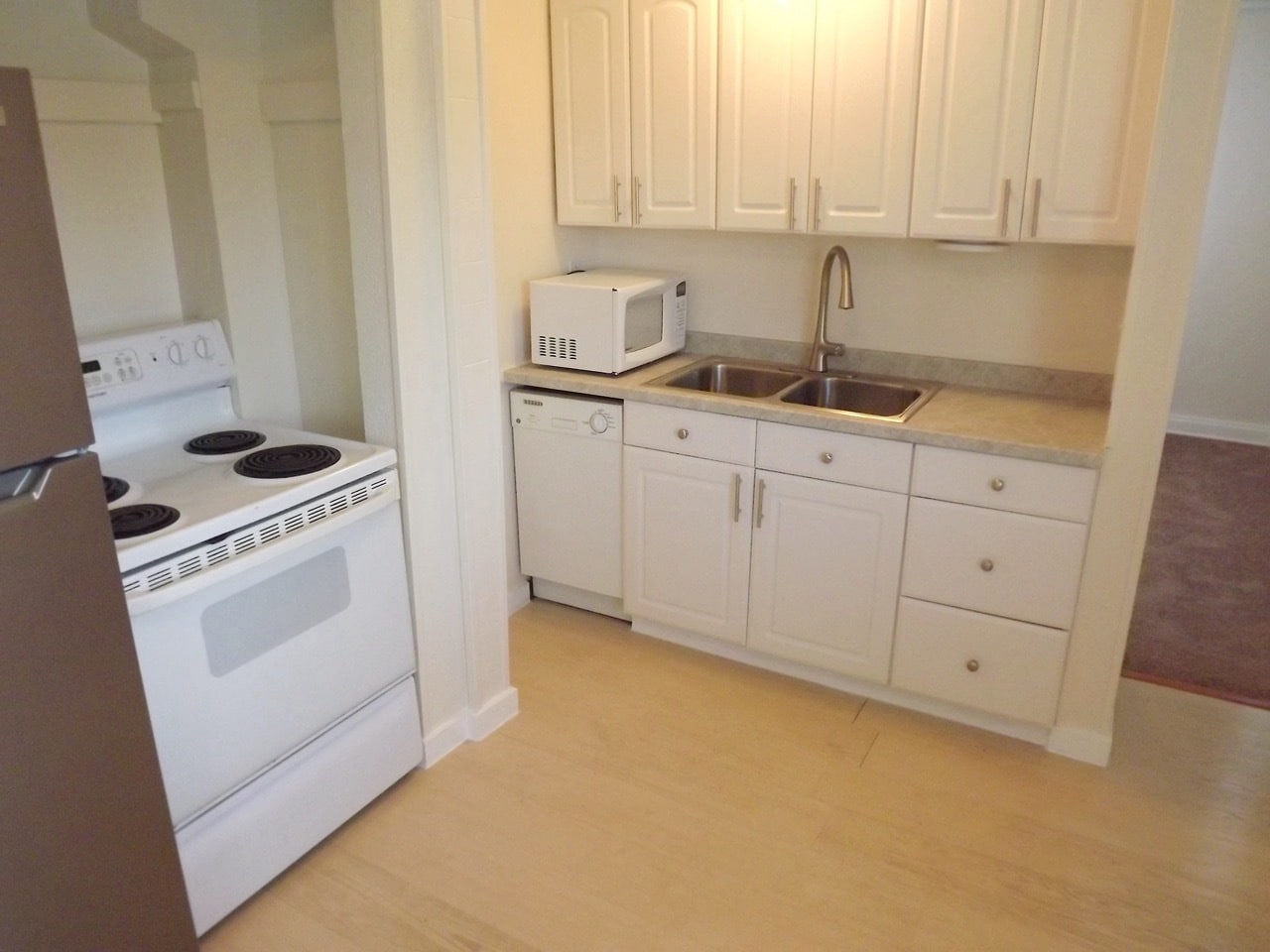 Building Photo - 115 N Park St