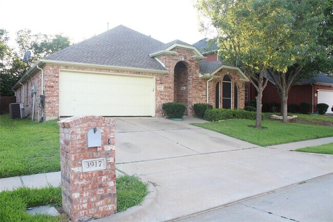 Primary Photo - 3917 Glenwyck Dr