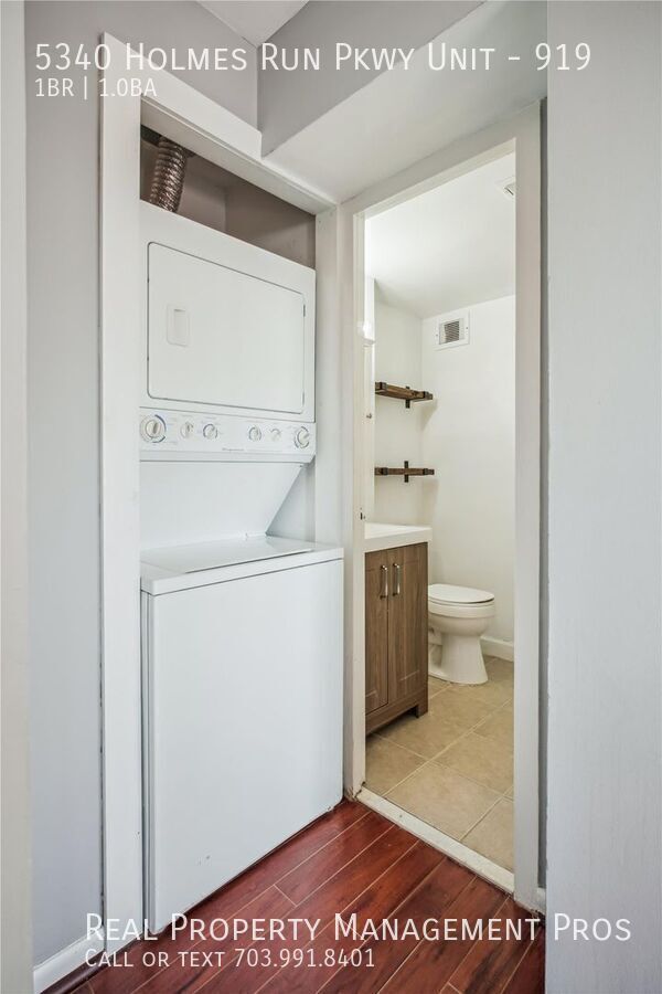 Building Photo - Stylish, Updated Condo Near Metro — All Ut...