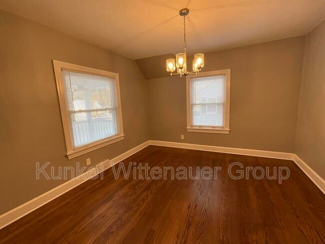 Building Photo - 132 N 82nd St