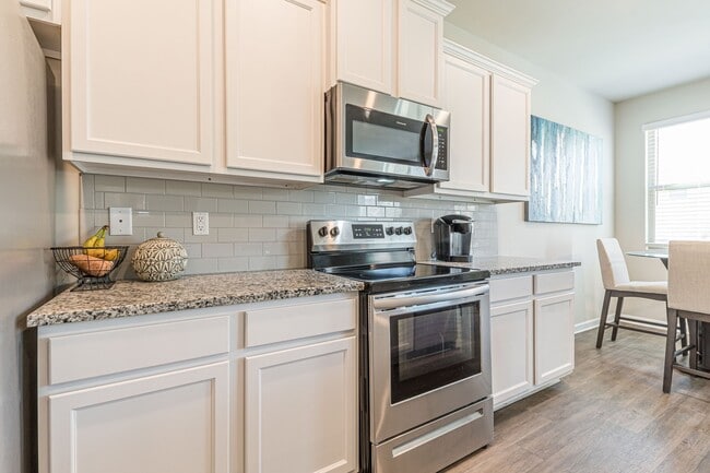 Building Photo - 2651 Lovejoy Crossing Dr