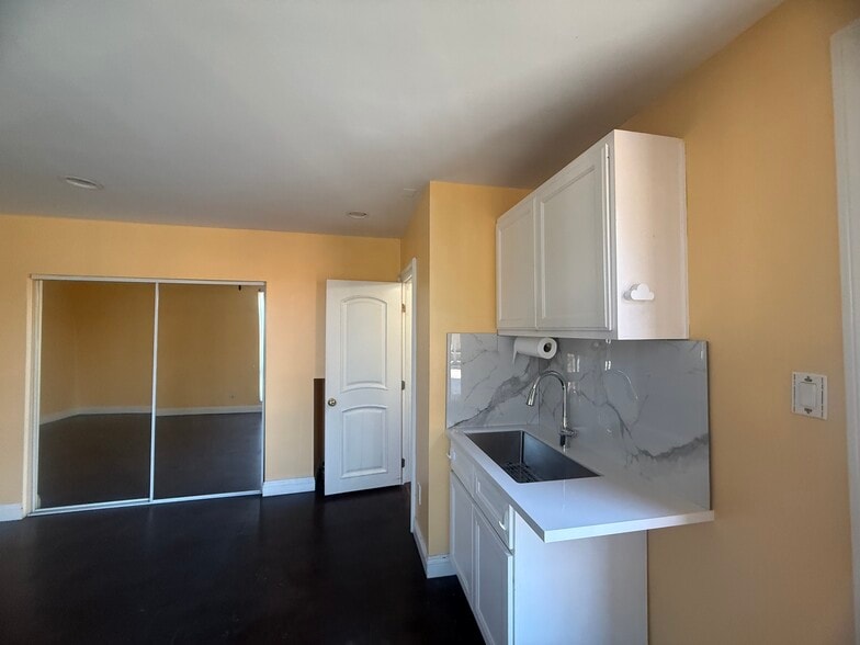 Building Photo - 602 Elvira Ave