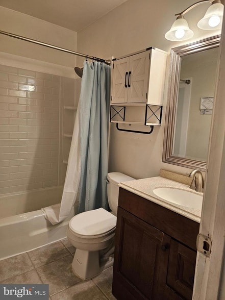 Building Photo - 726 Olde Greenwich Cir