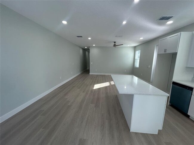 Building Photo - 424 E Jessup Ave