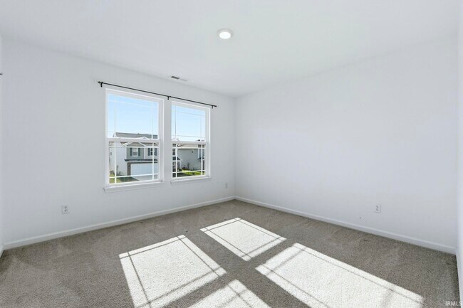 Building Photo - 4152 Bradley Dr