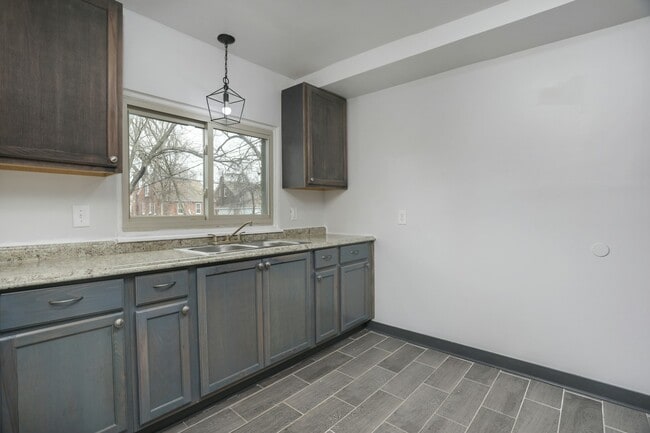 Building Photo - 18492 Greenfield Rd