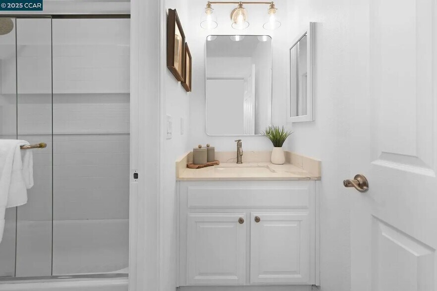 Building Photo - 1505 Kirker Pass Rd