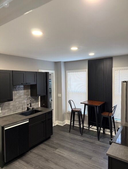 Building Photo - 35 Fearless Ave