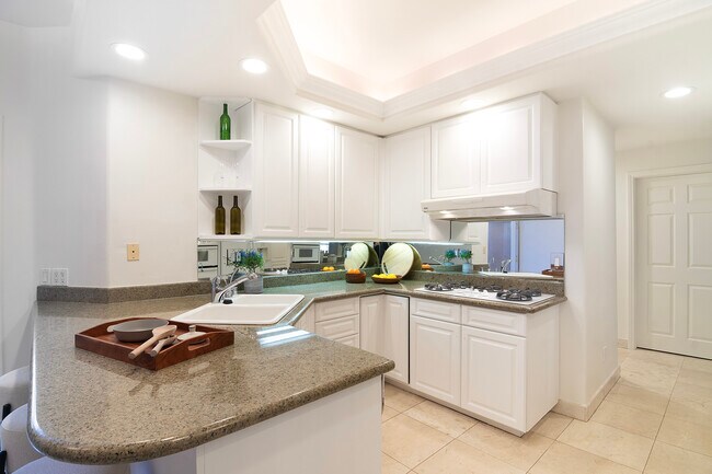 Building Photo - 14290 Dickens St