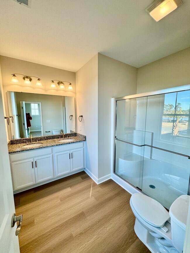 Building Photo - Discover Coastal Living at Its Finest in Marketview, Market Common – Now Leasing!