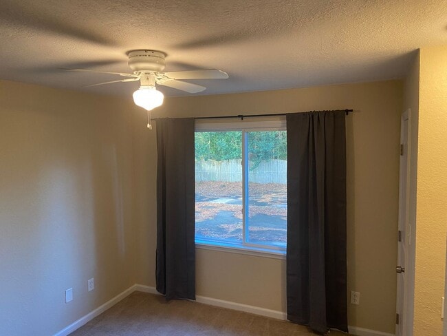 Building Photo - Beautiful one story home in Norfolk