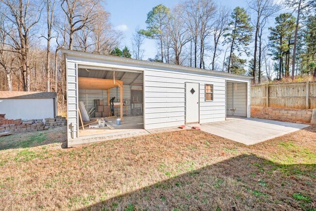 Building Photo - 5143 Ponderosa Farm Rd