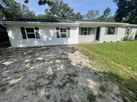 Building Photo - 202 Briarwood