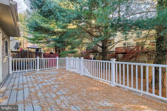 Building Photo - 5 Weyanoke Ct