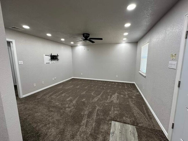 Building Photo - 4707 Midway Dr
