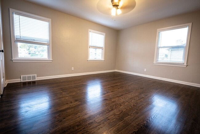 Building Photo - RockhillR6512