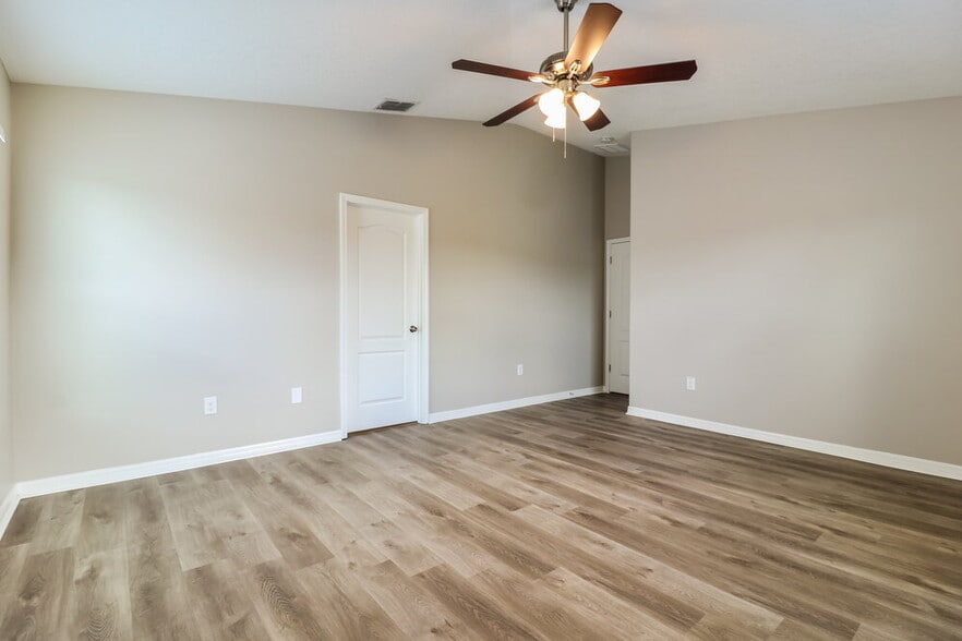 Building Photo - 509 Vista Ridge Dr