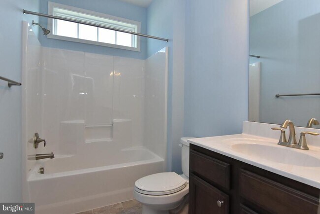 Building Photo - 16058 Rockport Dr