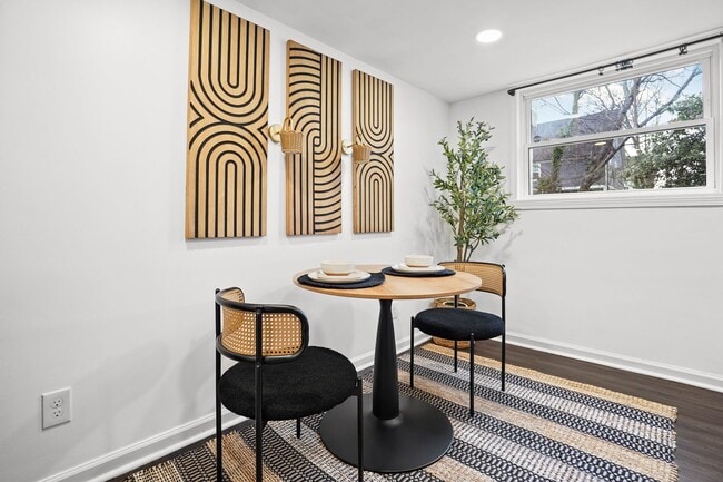 Building Photo - 1803 Neal Terrace