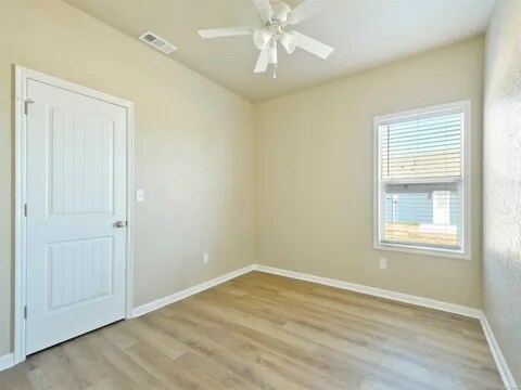 Building Photo - 142 Aspen Cir